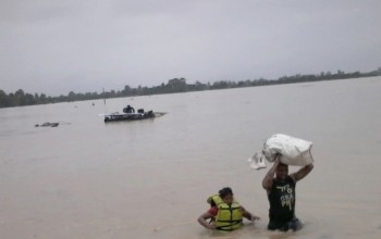 कैलालीको मोहना नदीको बाढीले १७ घरपरिवार उच्च जोखिममा